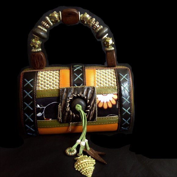Mary Frances Handbags - Mary Frances Novelty Collection Retired Beaded Handbag Wood Silk Seashells EUC